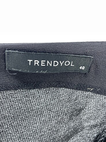 40 Beden siyah Renk Trendyol & Milla Bluz %70 İndirimli.