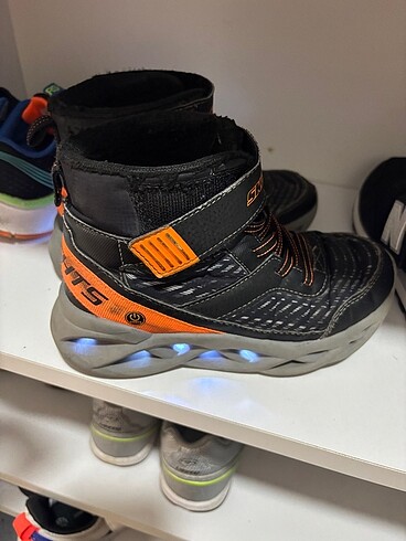30 Beden çeşitli Renk Skechers bot