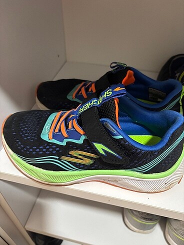 Skechers