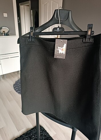 l Beden Taşlı mini etek