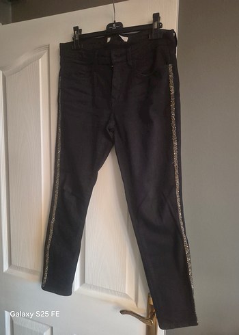 Zara Sik Siyah Dar Paca Pantolon