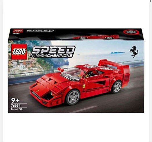 SIFIR KUTUSUNDA LEGO FERRARİ F40