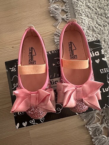 Zara Pembe babet