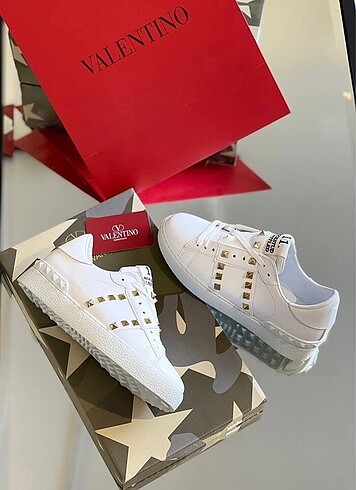 valentino beyaz sneaker
