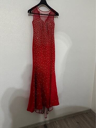 Gecenin en dikkat çekici kadını olun