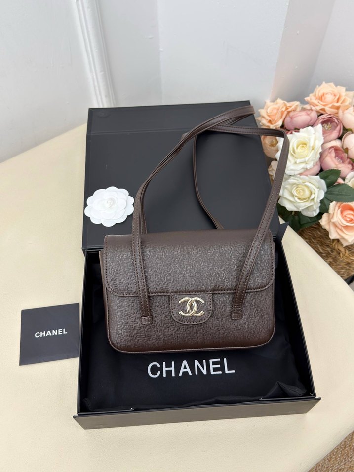 Chanel Kahverengi  Omuz Çantası — görsel 2/9