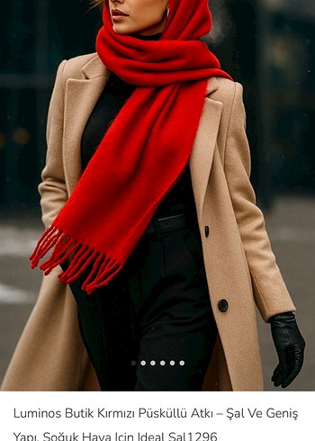 Kırmızı Püsküllü Yün Atkı - Görsel 2