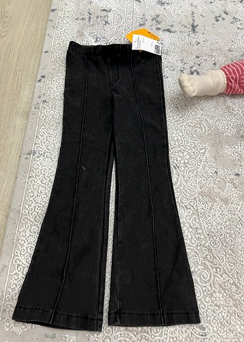 H&M Kız Çocuk Siyah İspanyol Paça Denim Pantolon - Görsel 4