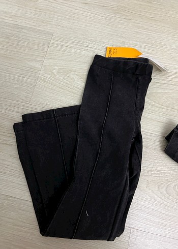 H&M Kız Çocuk Siyah İspanyol Paça Denim Pantolon - Görsel 2