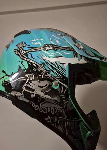 Turkuaz Renkli Desenli Cross Bisiklet Kaskı - Görsel 2