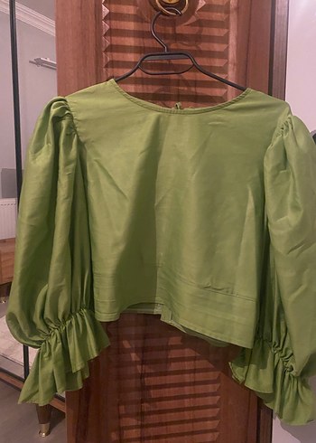 Yeşil saten Volanlı Uzun Kollu Bluz - Görsel 5