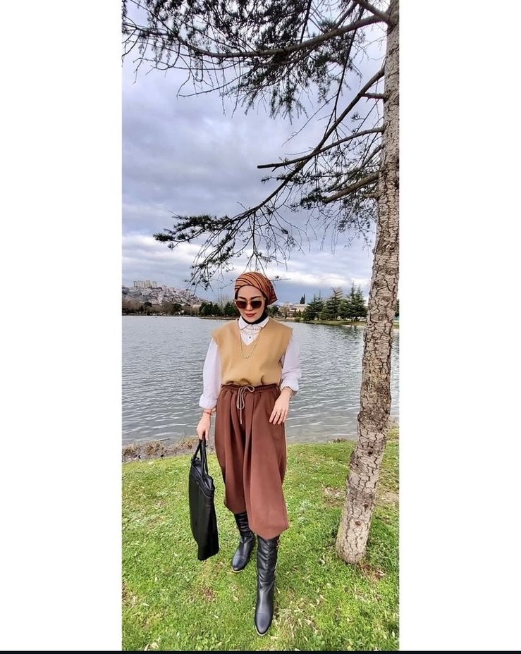 Bej Süet V Yaka Kadın Süveter - Görsel 2