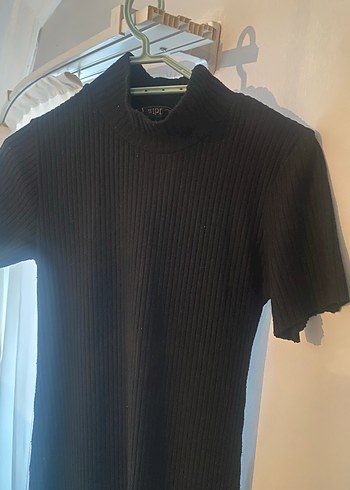 Siyah Yüksek Yakalı Kısa Kollu Uzun triko Elbise - Görsel 2