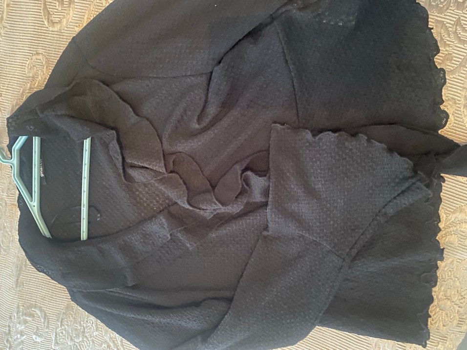 Volan Detaylı Siyah Gotik bluz - Görsel 2