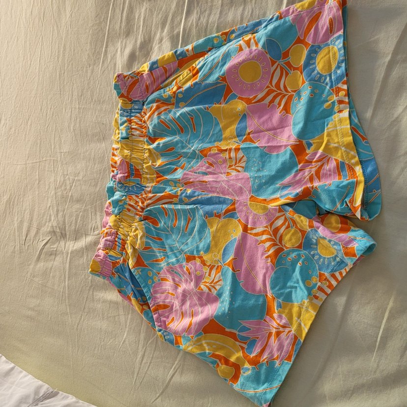 Renkli Desenli Mini Şort - Görsel 2