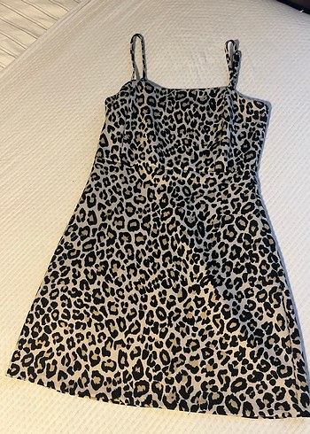 Leopar Desenli İnce Askılı Midi Elbise