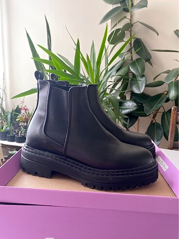 Deichmann Bot?.