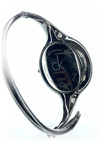  Beden Calvin Klein Saat %70 İndirimli.