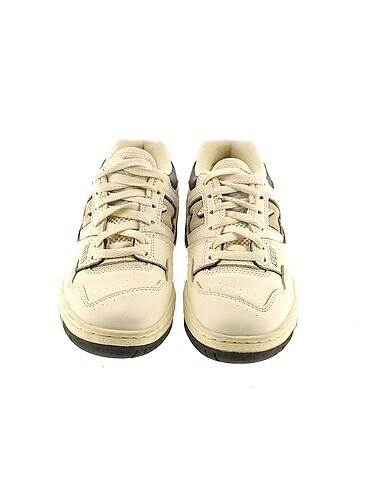 37,5 Beden New Balance Spor Ayakkabı %70 İndirimli.