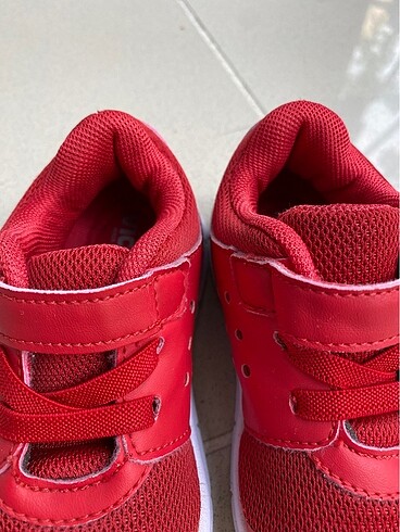 24 Beden kırmızı Renk Vıcco çocuk ayakkabısı