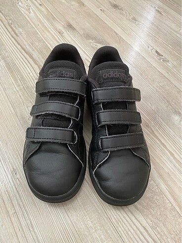 30 Beden Adidas çocuk ayakkabısı