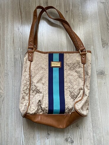 Tommy hilfiger çanta