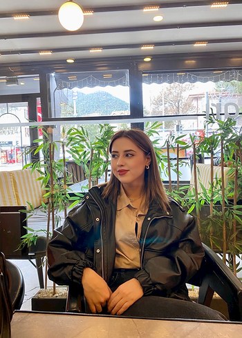 LC Waikiki Siyah Parlak Deri Kadın Ceket