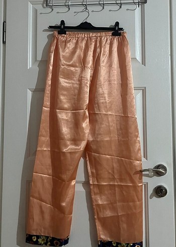 Diğer Çiçek Desenli Kadın Pijama Takımı