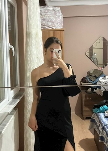 Diğer Siyah Uzun Tek Omuzlu Elbise