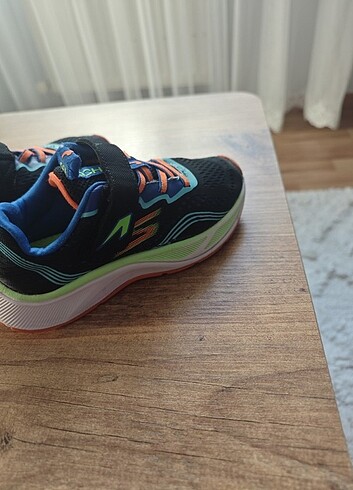 29 Beden Skechers 29 numara