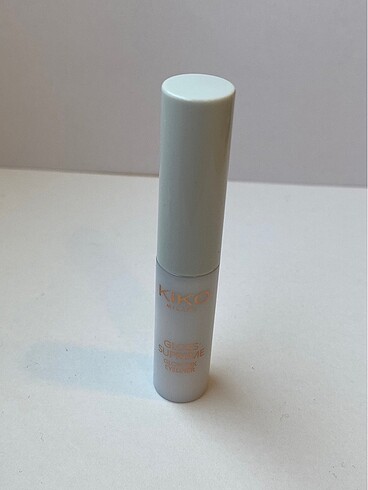 Beden Kiko eyeliner gloss supreme glow ınl 01