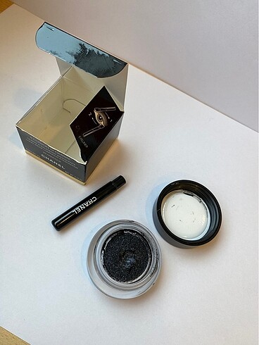 Chanel Chanel illusion dombre 85 marafıque siyah ışıltılı göz farı