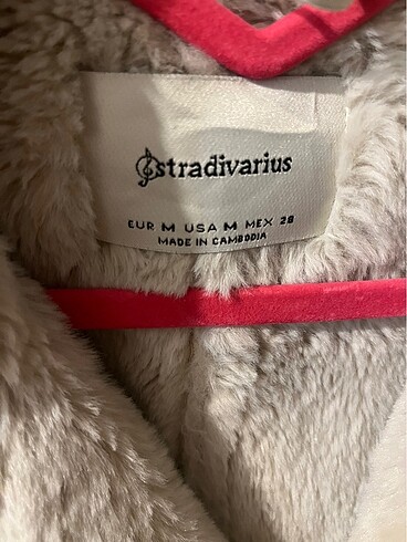 m Beden Stradivarius mont
