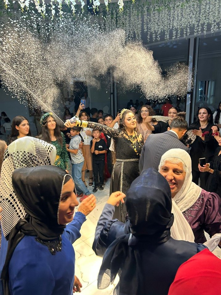 Uzun Siyah Gotik Straplez Kadın Elbise - Görsel 3