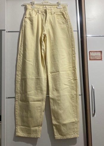 Stradivarius Kadın Sarı Normal Boy Kot Pantolon