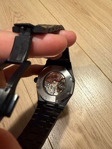 Beden Audemars Piguet (AP) erkek kol saati. Hiç kullanılmadı