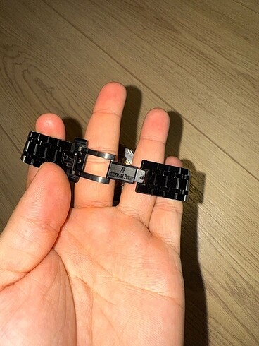 Beden siyah Renk Audemars Piguet (AP) erkek kol saati. Hiç kullanılmadı