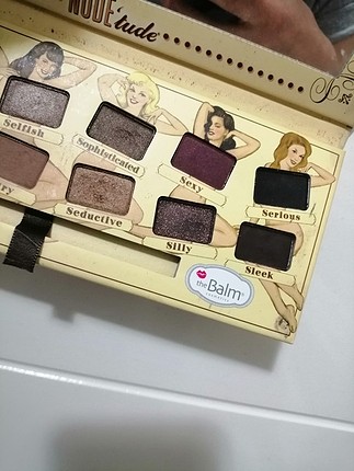The Balm the balm far palet
