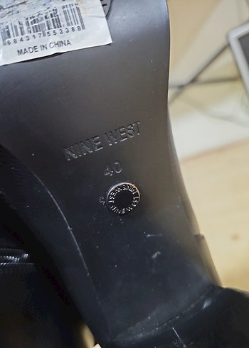 Siyah Zincir Detaylı Deri Kadın Bot - Görsel 6