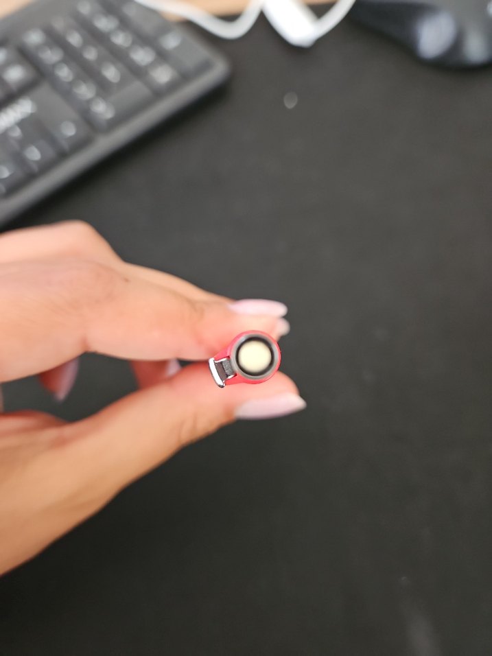 Kırmızı uçlu Kalem - Görsel 4