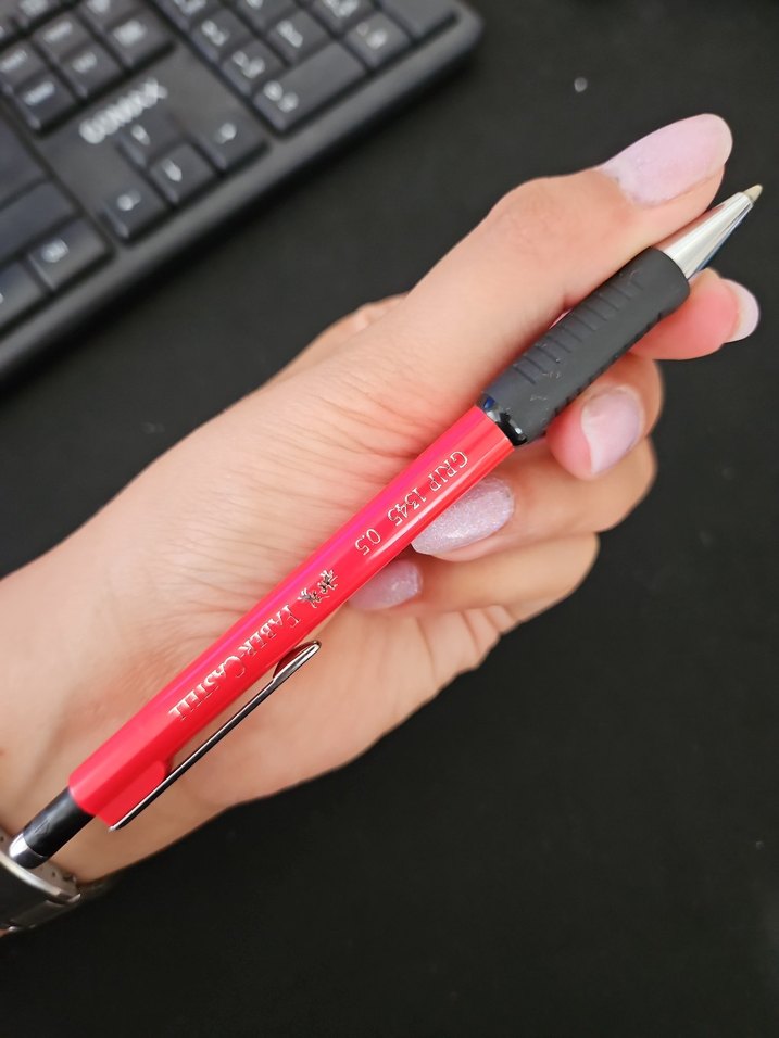 Kırmızı uçlu Kalem - Görsel 2