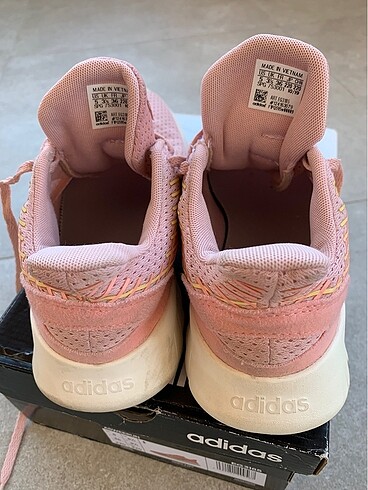 36 Beden Orjinal Adidas Spor Ayakkabısı