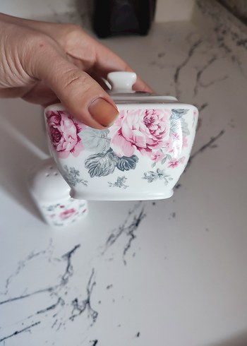 Çiçek Desenli Beyaz ve Gri Yemek Takımı - Görsel 3