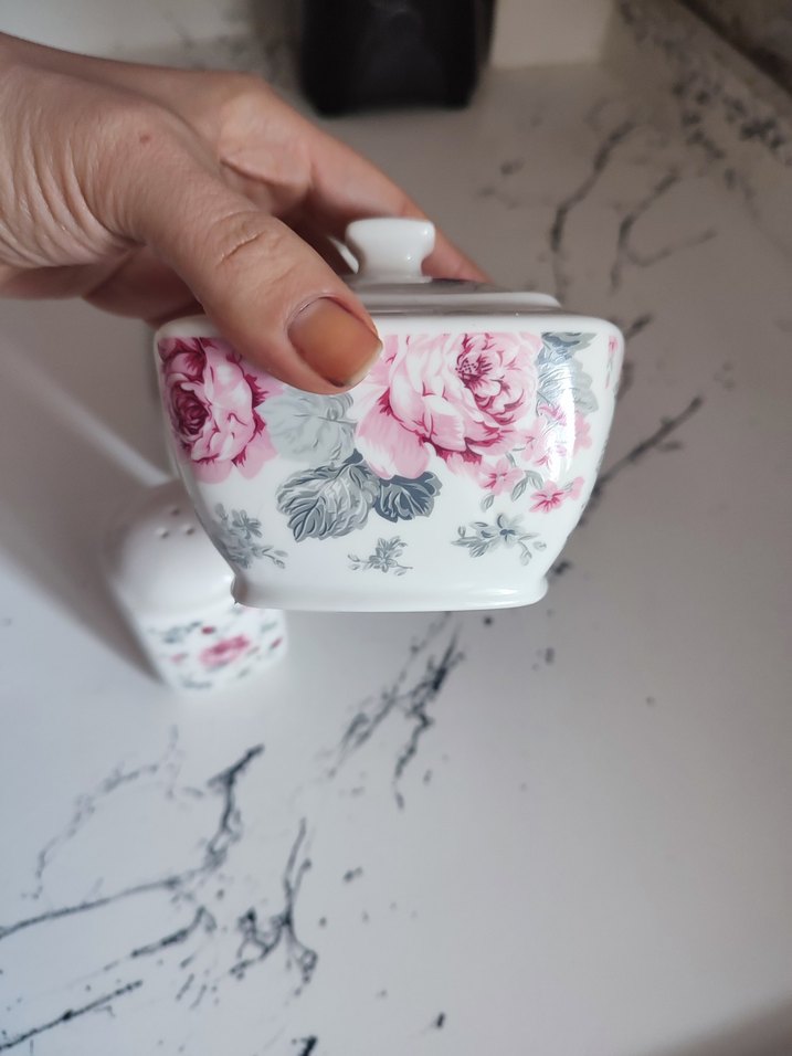 Çiçek Desenli Beyaz ve Gri Yemek Takımı - Görsel 3