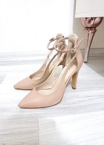 37 Beden Stiletto