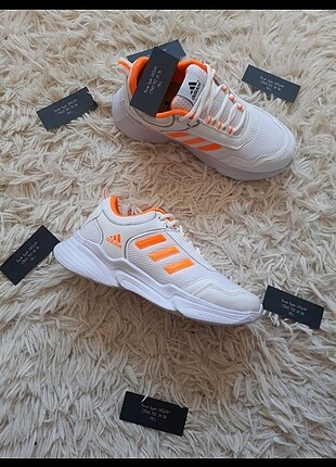 Adidas Spor Ayakkabı 