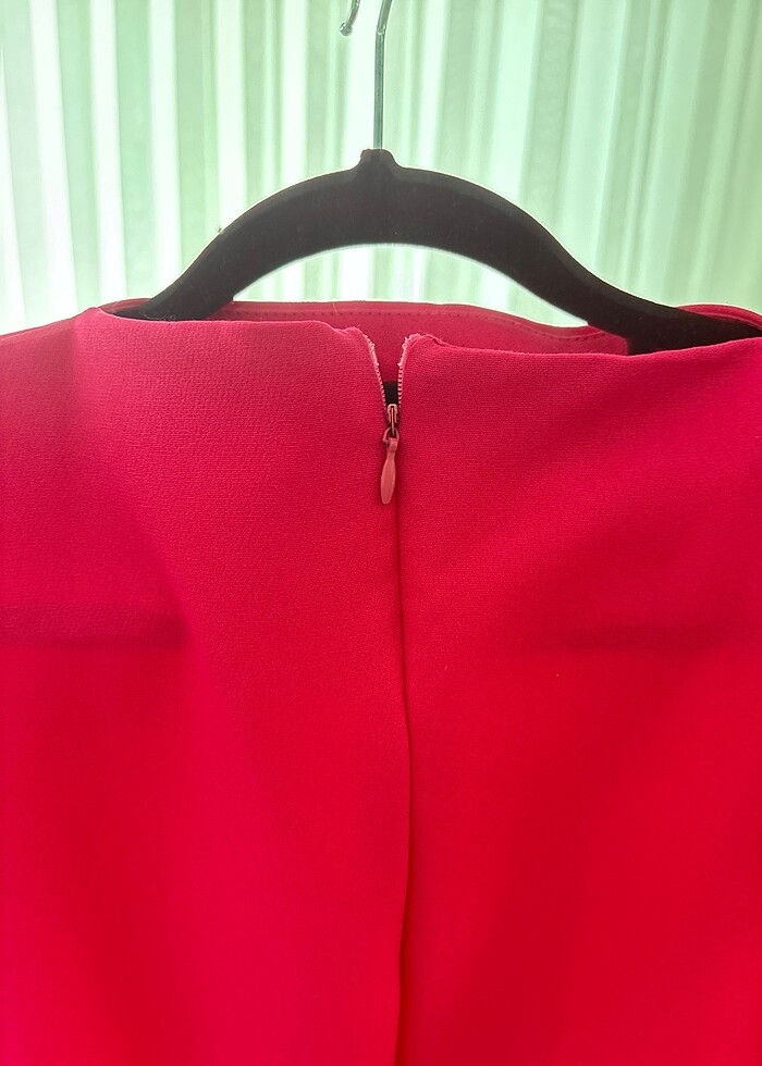 Önden yırtmaç detaylı midi elbise - Görsel 3