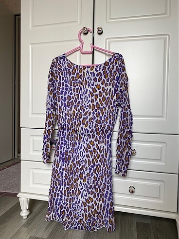 Degaje yaka diz üstü leopar elbise - Görsel 2