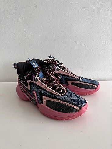 Nike Cosmic Unity 2
