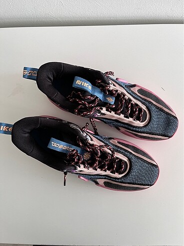 42 Beden Nike Cosmic Unity 2